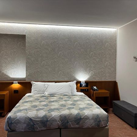 Villa Nasti Hotel Ristorante Canzo ภายนอก รูปภาพ