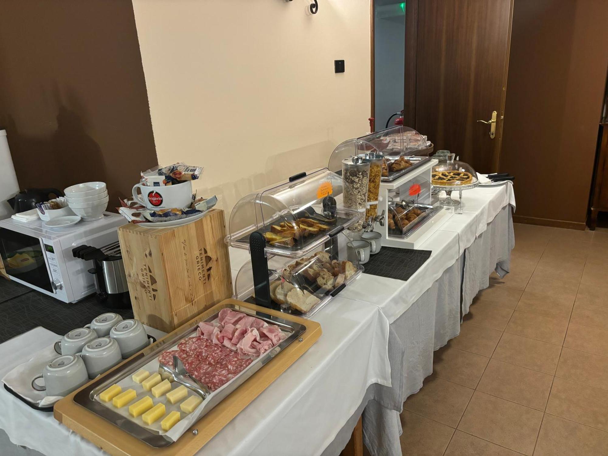Villa Nasti Hotel Ristorante Canzo ภายนอก รูปภาพ